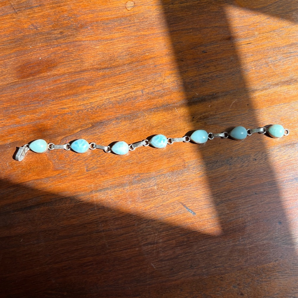 A beautiful vintage sterling silver with milky quartz stones-beautiful bracelet!